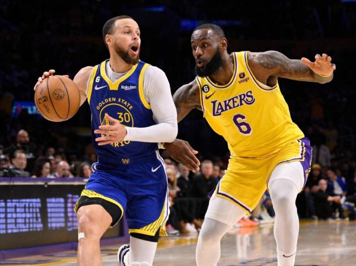 史蒂夫·科尔12年执教生涯累计赚1.075亿美元创N