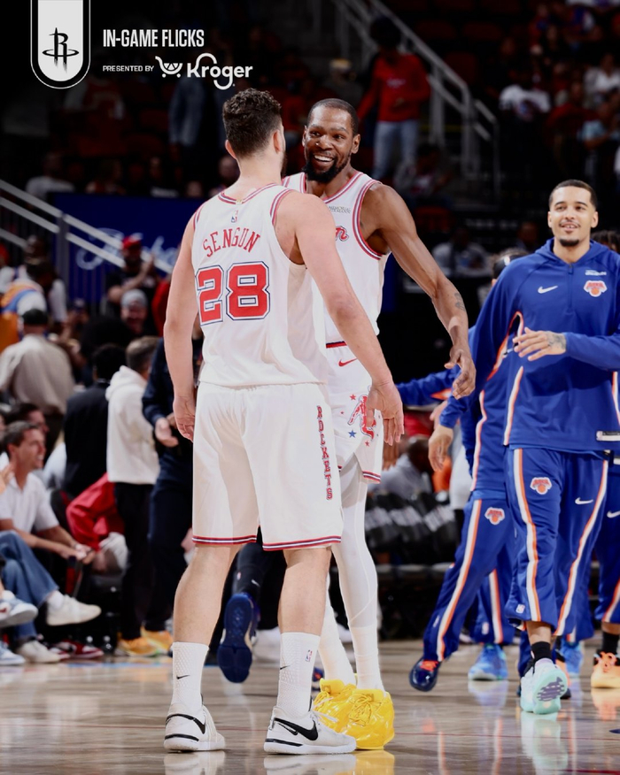 火箭主帅乌度卡：杜兰特与申京默契配合成季后